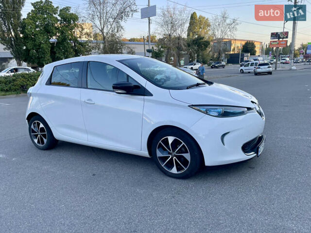 Білий Рено Зое, об'ємом двигуна 0 л та пробігом 86 тис. км за 9500 $, фото 7 на Automoto.ua