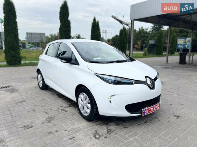 Белый Рено Зое, объемом двигателя 0 л и пробегом 65 тыс. км за 8900 $, фото 4 на Automoto.ua