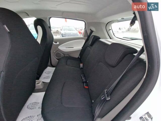 Білий Рено Зое, об'ємом двигуна 0 л та пробігом 33 тис. км за 9900 $, фото 34 на Automoto.ua
