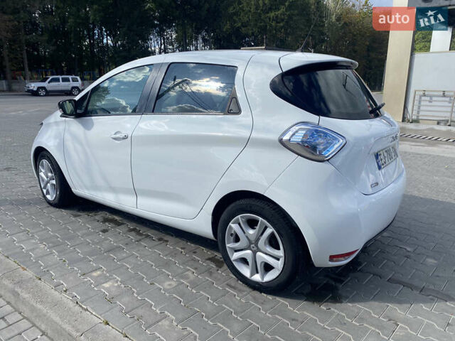 Белый Рено Зое, объемом двигателя 0 л и пробегом 27 тыс. км за 9300 $, фото 9 на Automoto.ua