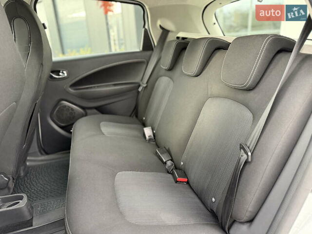 Рено Зое 2017 в Городке на Automoto.ua Белый Рено Зое, объемом двигателя 0 л и пробегом 95 тыс. км за 9800 $, фото 8 на Automoto.ua