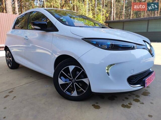 Белый Рено Зое, объемом двигателя 0 л и пробегом 51 тыс. км за 9900 $, фото 3 на Automoto.ua