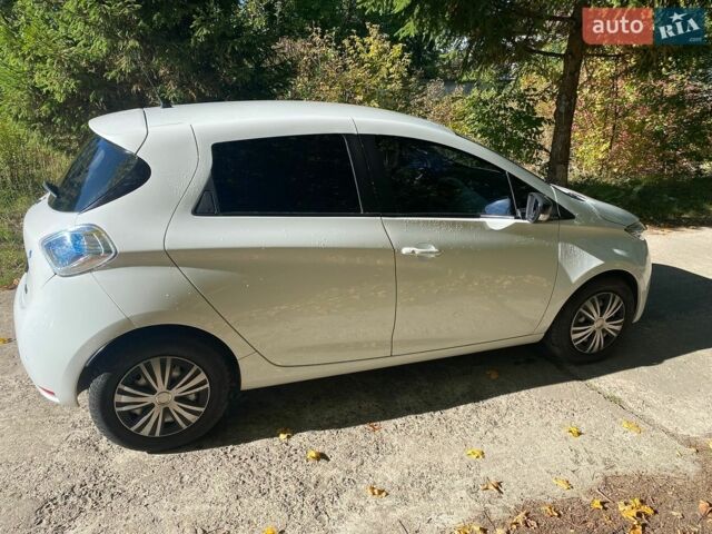 Білий Рено Зое, об'ємом двигуна 0 л та пробігом 107 тис. км за 9700 $, фото 9 на Automoto.ua