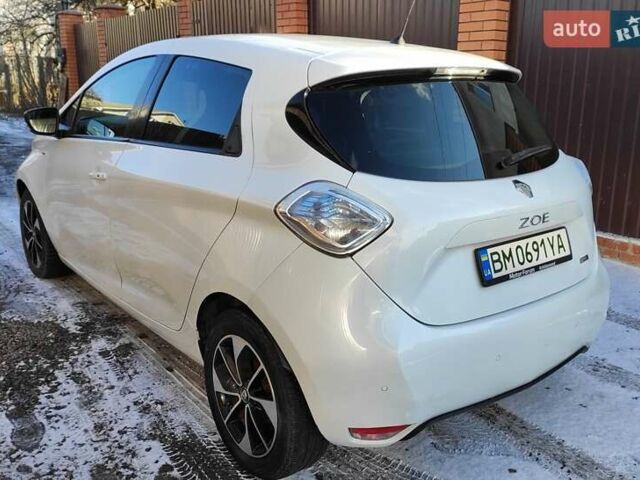 Белый Рено Зое, объемом двигателя 0 л и пробегом 130 тыс. км за 10900 $, фото 4 на Automoto.ua