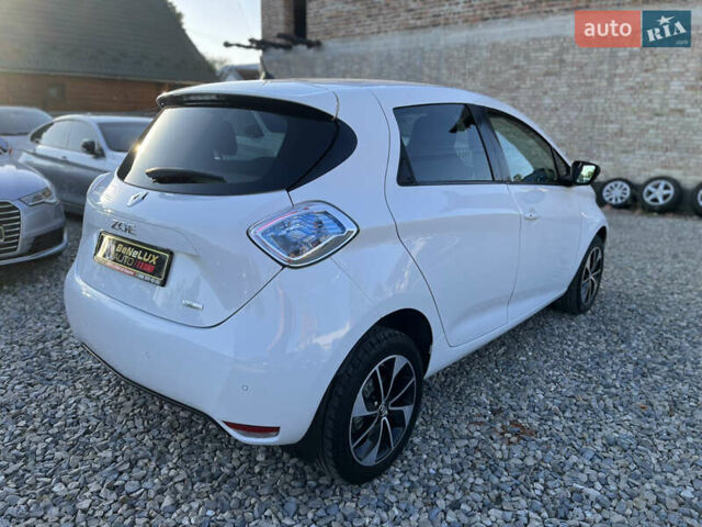 Білий Рено Зое, об'ємом двигуна 0 л та пробігом 132 тис. км за 9000 $, фото 7 на Automoto.ua