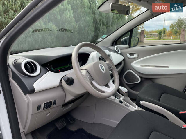 Рено Зое 2017 в Самборе на Automoto.ua Белый Рено Зое, объемом двигателя 0 л и пробегом 97 тыс. км за 9500 $, фото 22 на Automoto.ua