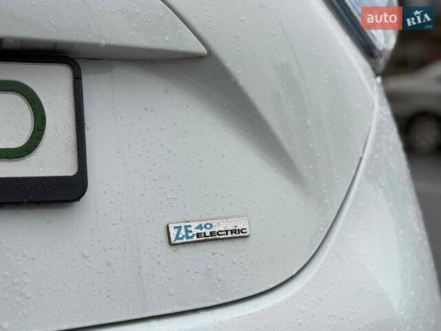 Білий Рено Зое, об'ємом двигуна 0 л та пробігом 127 тис. км за 8500 $, фото 11 на Automoto.ua