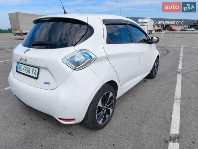 Белый Рено Зое, объемом двигателя 0 л и пробегом 205 тыс. км за 9500 $, фото 8 на Automoto.ua