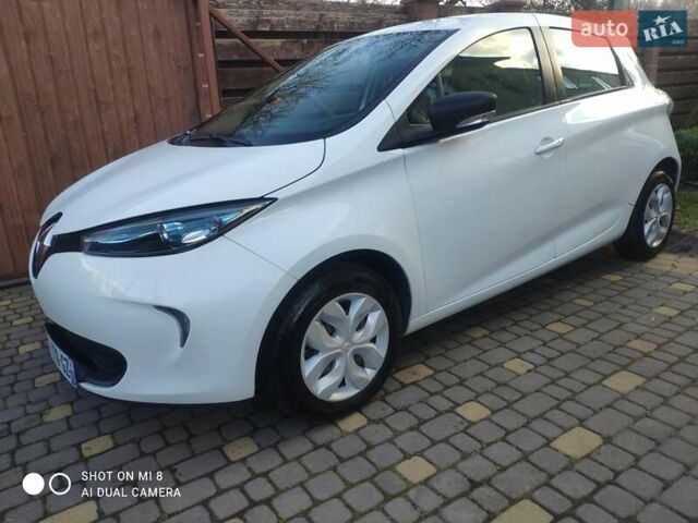 Білий Рено Зое, об'ємом двигуна 0 л та пробігом 87 тис. км за 8799 $, фото 5 на Automoto.ua