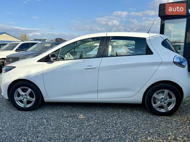 Белый Рено Зое, объемом двигателя 0 л и пробегом 35 тыс. км за 8800 $, фото 4 на Automoto.ua