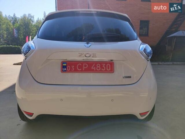 Белый Рено Зое, объемом двигателя 0 л и пробегом 51 тыс. км за 9900 $, фото 10 на Automoto.ua