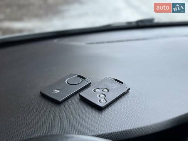 Белый Рено Зое, объемом двигателя 0 л и пробегом 92 тыс. км за 9990 $, фото 34 на Automoto.ua