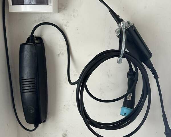 Белый Рено Зое, объемом двигателя 0 л и пробегом 92 тыс. км за 9990 $, фото 33 на Automoto.ua