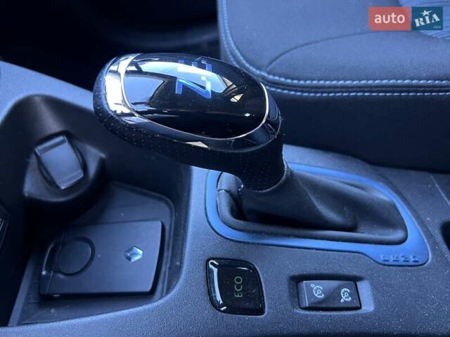 Рено Зое 2017 в Черновцах на Automoto.ua Белый Рено Зое, объемом двигателя 0 л и пробегом 60 тыс. км за 9200 $, фото 5 на Automoto.ua