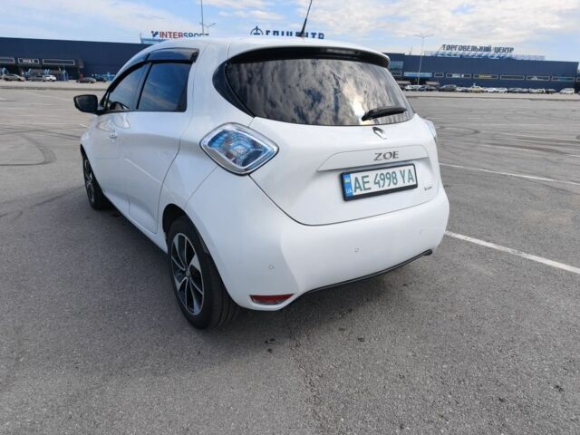 Белый Рено Зое, объемом двигателя 0 л и пробегом 205 тыс. км за 9700 $, фото 2 на Automoto.ua