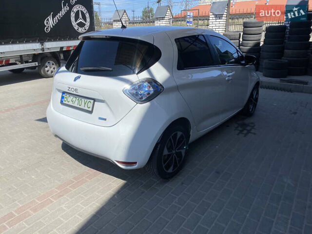 Белый Рено Зое, объемом двигателя 0 л и пробегом 103 тыс. км за 8900 $, фото 3 на Automoto.ua