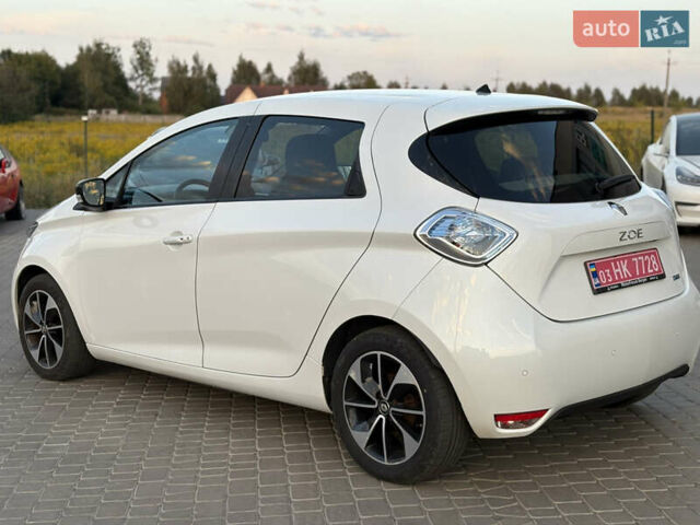 Белый Рено Зое, объемом двигателя 0 л и пробегом 128 тыс. км за 8500 $, фото 4 на Automoto.ua