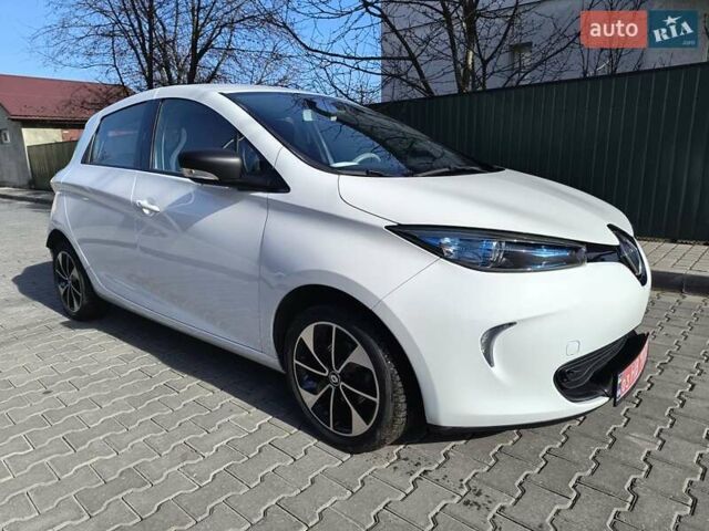Белый Рено Зое, объемом двигателя 0 л и пробегом 63 тыс. км за 8500 $, фото 6 на Automoto.ua