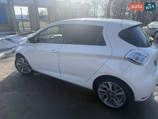 Білий Рено Зое, об'ємом двигуна 0 л та пробігом 128 тис. км за 9400 $, фото 6 на Automoto.ua