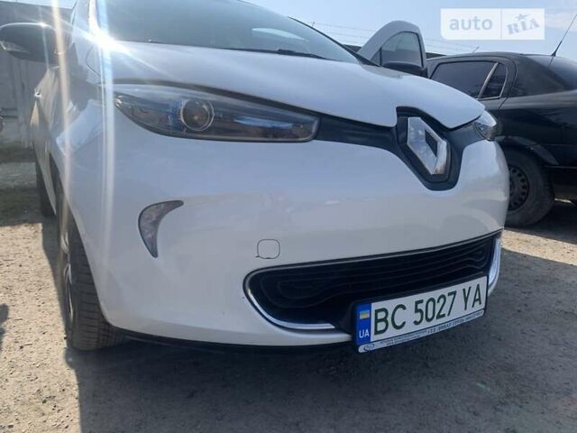 Белый Рено Зое, объемом двигателя 0 л и пробегом 110 тыс. км за 9950 $, фото 29 на Automoto.ua