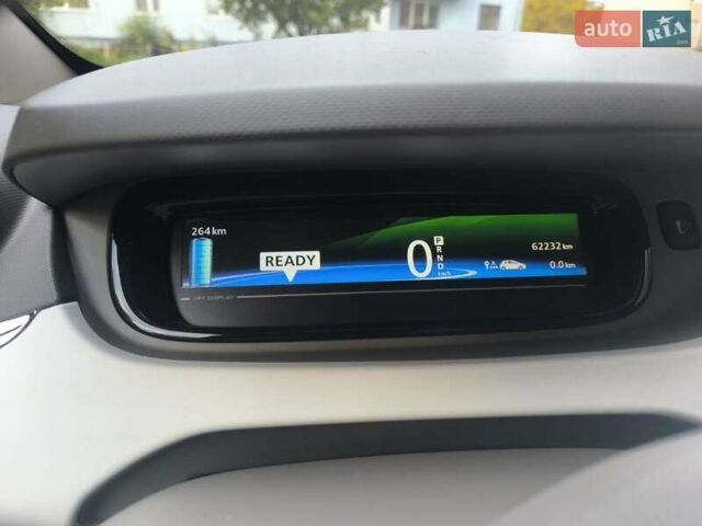 Рено Зое 2017 в Надворной на Automoto.ua Белый Рено Зое, объемом двигателя 0 л и пробегом 62 тыс. км за 9900 $, фото 17 на Automoto.ua