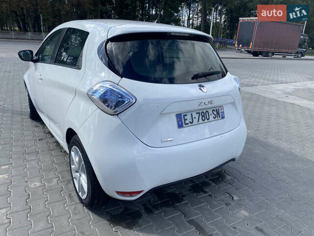 Белый Рено Зое, объемом двигателя 0 л и пробегом 27 тыс. км за 9300 $, фото 8 на Automoto.ua