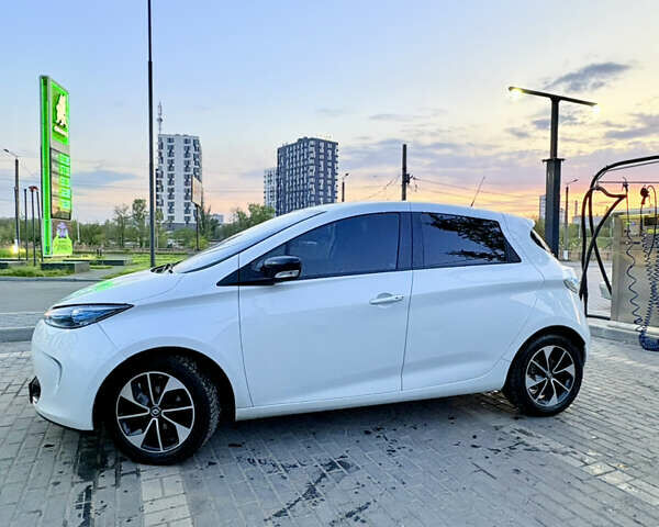 Рено Зое 2017 у Кропивницькому (Кіровограді) на Automoto.ua Білий Рено Зое, об'ємом двигуна 0 л та пробігом 199 тис. км за 8100 $, фото 12 на Automoto.ua