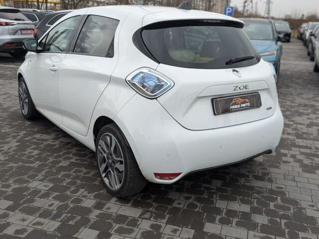 Белый Рено Зое, объемом двигателя 0 л и пробегом 127 тыс. км за 9300 $, фото 2 на Automoto.ua