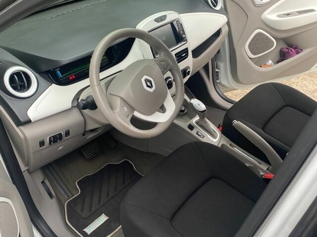Білий Рено Зое, об'ємом двигуна 0 л та пробігом 107 тис. км за 9700 $, фото 20 на Automoto.ua