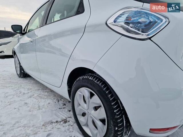 Білий Рено Зое, об'ємом двигуна 0 л та пробігом 33 тис. км за 9900 $, фото 15 на Automoto.ua