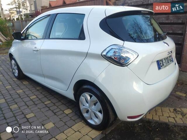 Білий Рено Зое, об'ємом двигуна 0 л та пробігом 87 тис. км за 8799 $, фото 9 на Automoto.ua