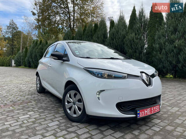 Белый Рено Зое, объемом двигателя 0 л и пробегом 97 тыс. км за 9500 $, фото 39 на Automoto.ua