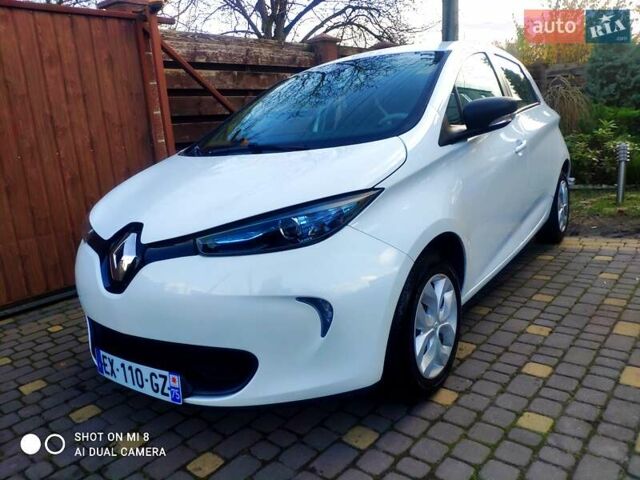 Білий Рено Зое, об'ємом двигуна 0 л та пробігом 87 тис. км за 8799 $, фото 2 на Automoto.ua