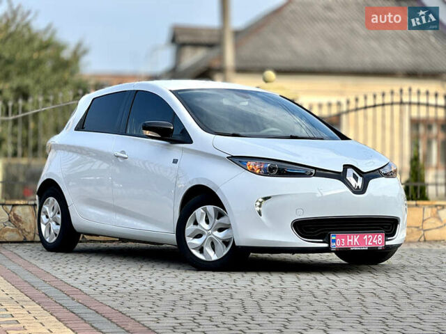 Белый Рено Зое, объемом двигателя 0 л и пробегом 77 тыс. км за 9499 $, фото 11 на Automoto.ua