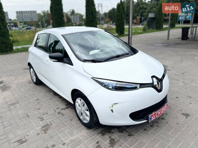 Белый Рено Зое, объемом двигателя 0 л и пробегом 65 тыс. км за 8900 $, фото 11 на Automoto.ua
