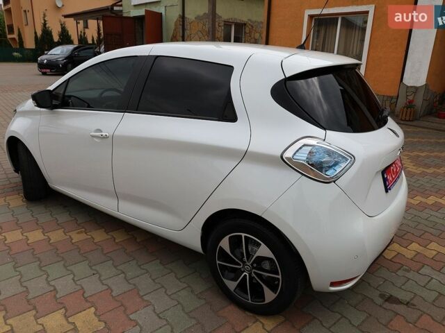 Белый Рено Зое, объемом двигателя 0 л и пробегом 95 тыс. км за 10444 $, фото 18 на Automoto.ua