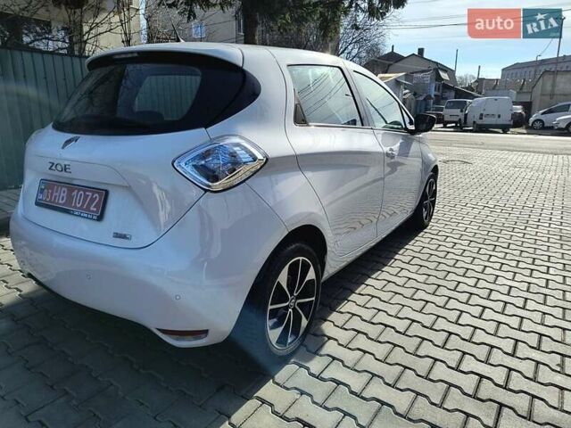 Белый Рено Зое, объемом двигателя 0 л и пробегом 63 тыс. км за 8500 $, фото 5 на Automoto.ua