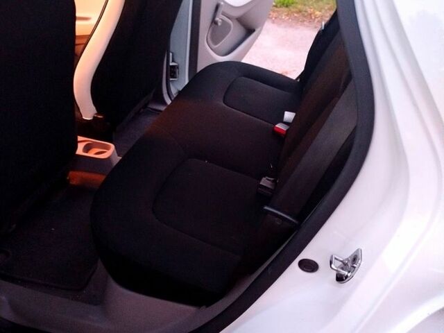 Рено Зое 2017 в Кобеляках на Automoto.ua Белый Рено Зое, объемом двигателя 0 л и пробегом 120 тыс. км за 10000 $, фото 5 на Automoto.ua