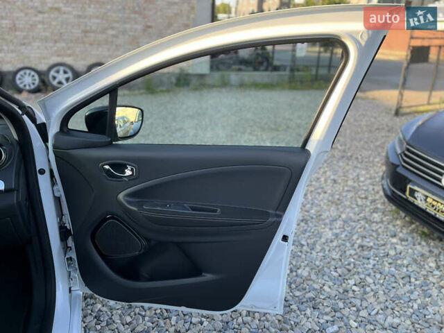 Білий Рено Зое, об'ємом двигуна 0 л та пробігом 132 тис. км за 9000 $, фото 35 на Automoto.ua