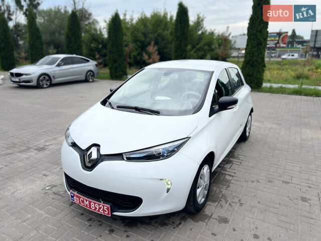 Белый Рено Зое, объемом двигателя 0 л и пробегом 65 тыс. км за 8900 $, фото 3 на Automoto.ua