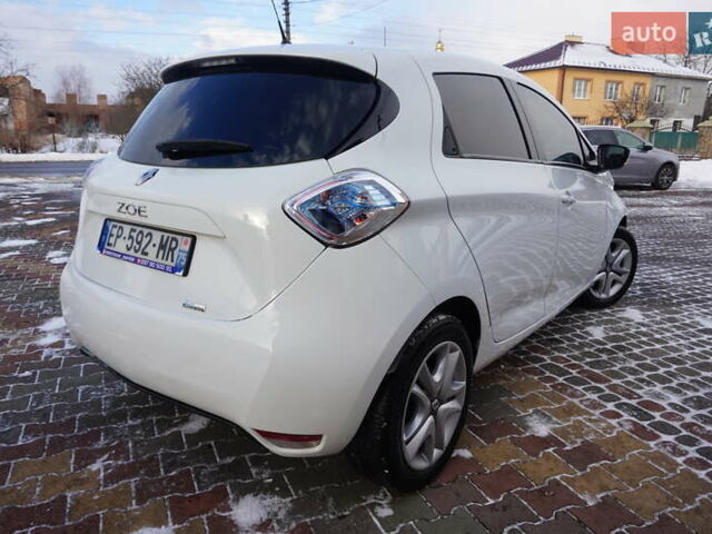 Белый Рено Зое, объемом двигателя 0 л и пробегом 26 тыс. км за 9555 $, фото 16 на Automoto.ua