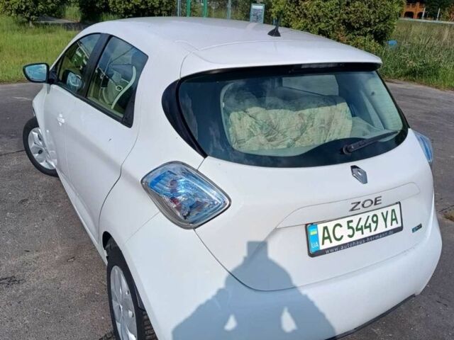 Білий Рено Зое, об'ємом двигуна 0 л та пробігом 170 тис. км за 5800 $, фото 5 на Automoto.ua