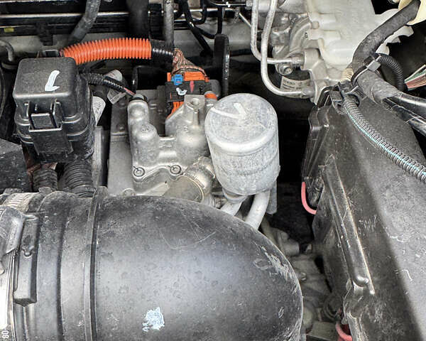 Белый Рено Зое, объемом двигателя 0 л и пробегом 77 тыс. км за 9499 $, фото 91 на Automoto.ua