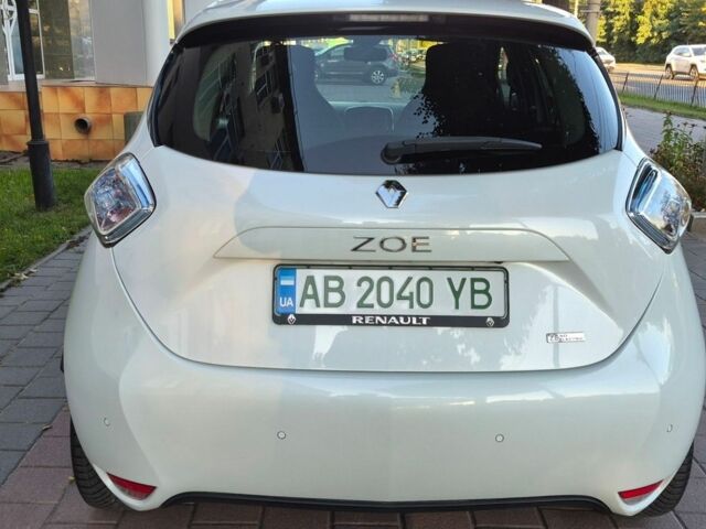 Белый Рено Зое, объемом двигателя 0 л и пробегом 133 тыс. км за 9950 $, фото 49 на Automoto.ua