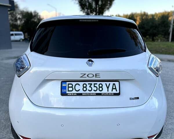 Белый Рено Зое, объемом двигателя 0 л и пробегом 127 тыс. км за 9800 $, фото 7 на Automoto.ua