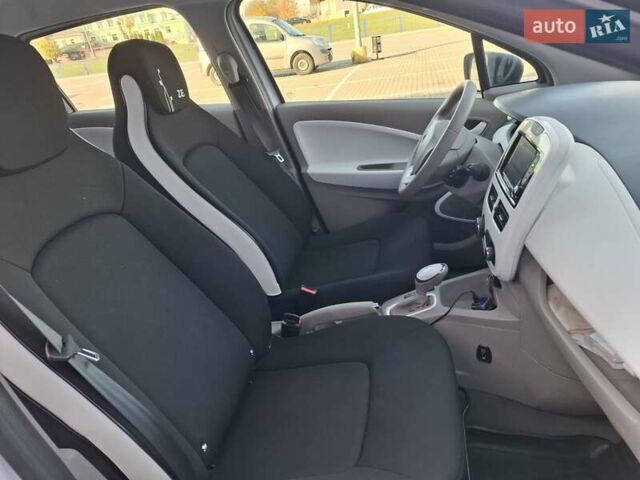 Рено Зое 2017 в Нововолынск на Automoto.ua Белый Рено Зое, объемом двигателя 0 л и пробегом 117 тыс. км за 8900 $, фото 9 на Automoto.ua