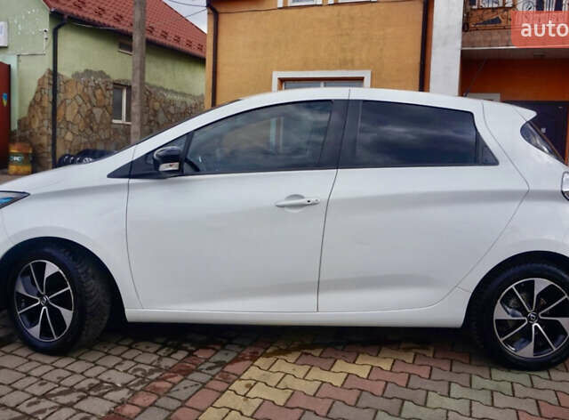 Белый Рено Зое, объемом двигателя 0 л и пробегом 199 тыс. км за 7999 $, фото 30 на Automoto.ua