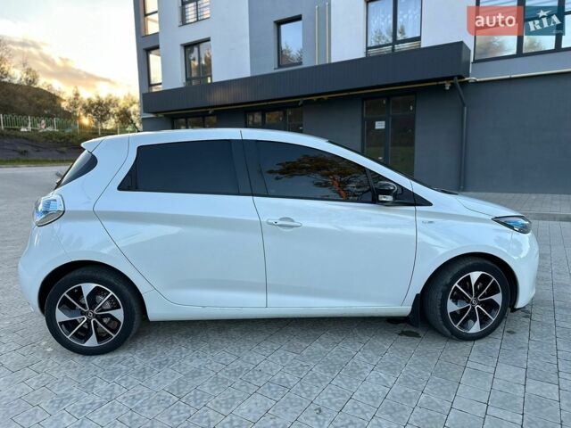 Белый Рено Зое, объемом двигателя 0 л и пробегом 139 тыс. км за 9500 $, фото 8 на Automoto.ua