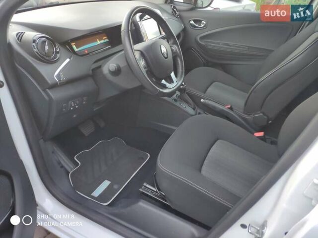 Білий Рено Зое, об'ємом двигуна 0 л та пробігом 65 тис. км за 9350 $, фото 23 на Automoto.ua