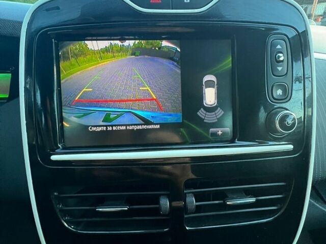 Белый Рено Зое, объемом двигателя 0 л и пробегом 83 тыс. км за 10399 $, фото 17 на Automoto.ua